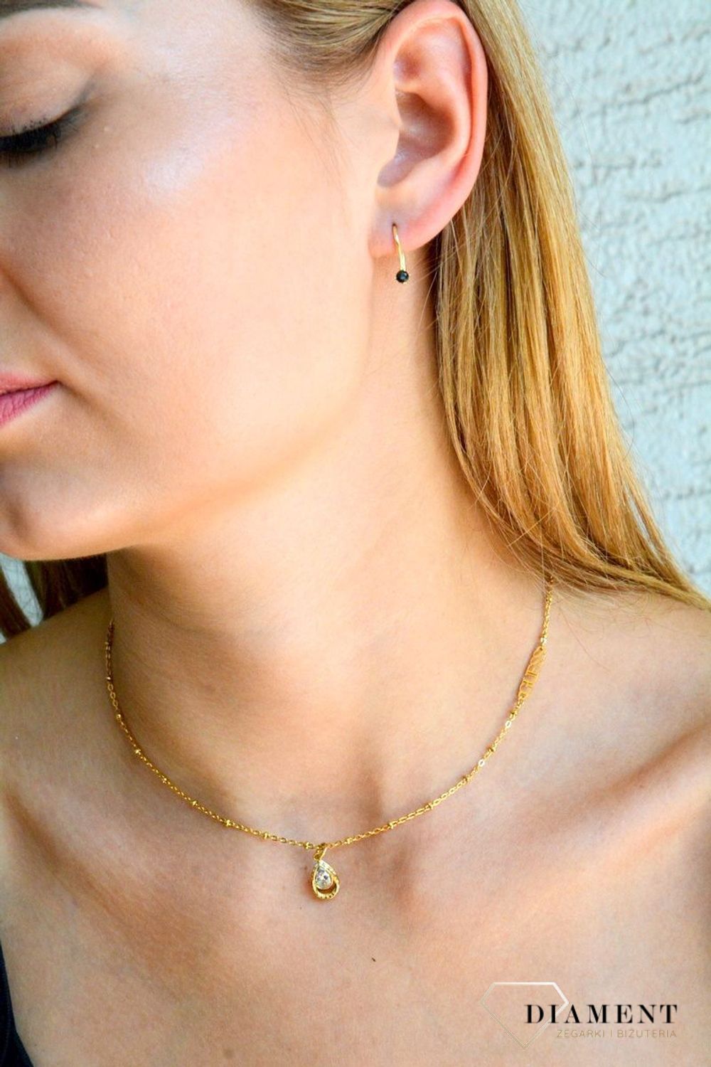 Złote kolczyki damskie 375 z czarną cyrkonią KL 8813 375 (1).jpg